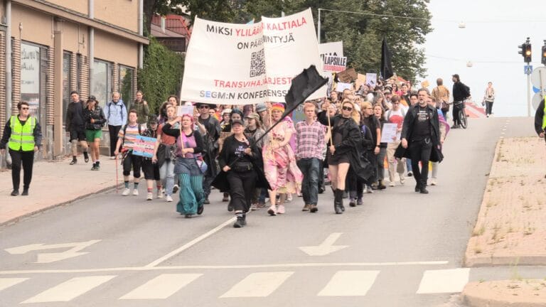 Marchers protest trans care in Finland at Turku Pride. photo courtesy of the Transpoli Vastuuseeen bloc